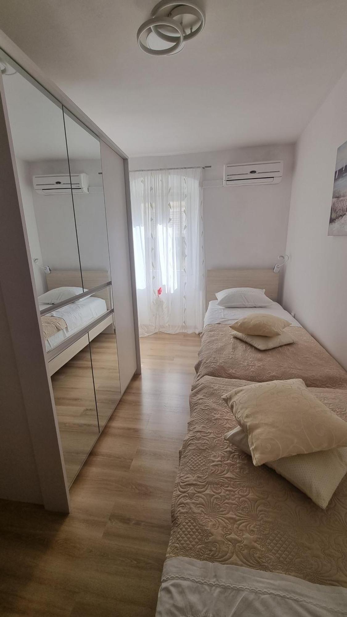 Apartment Vestibul Inn Split Exterior foto